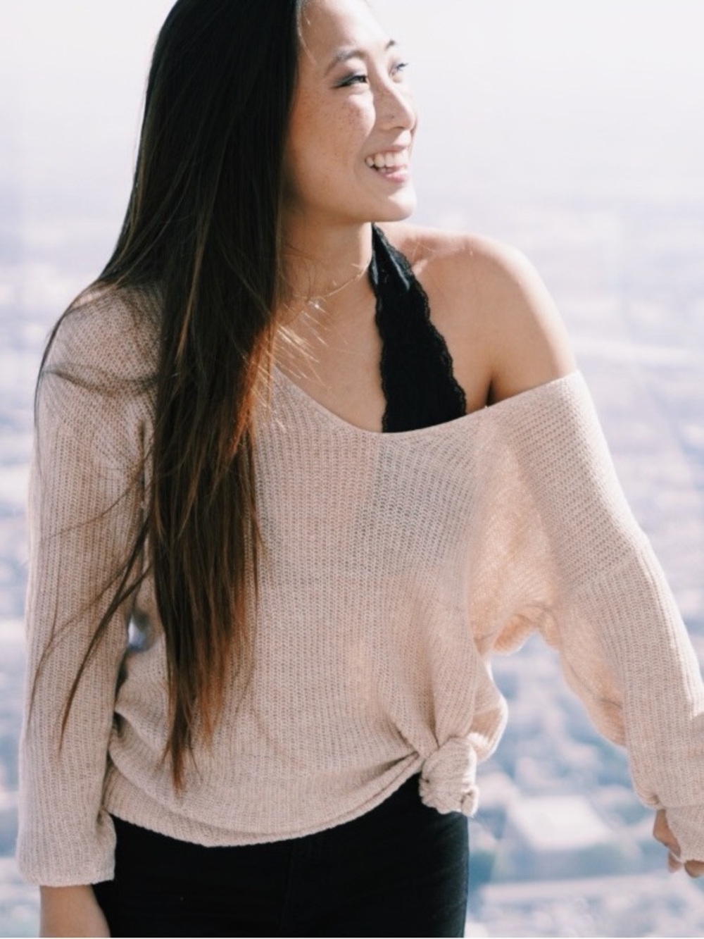 Babaton Lightweight V-Neck Sweater in Light Beige Blush